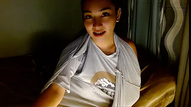 SweetLilly 18 online show from March 3, 11:27 am