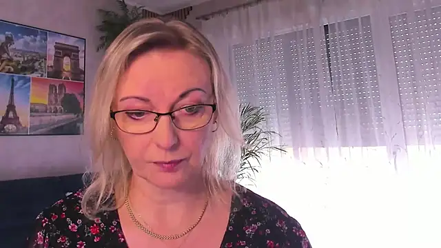 vanessa chat online show from March 30, 1:33 pm