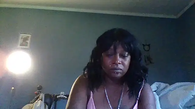 msdeedee online show from August 3, 12:55 pm