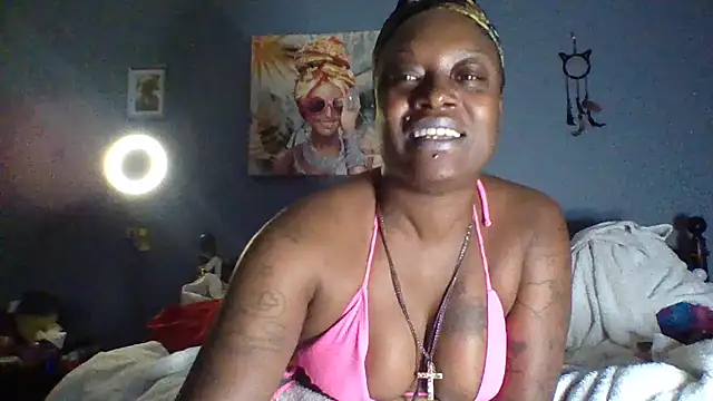 msdeedee online show from May 2, 1:25 pm