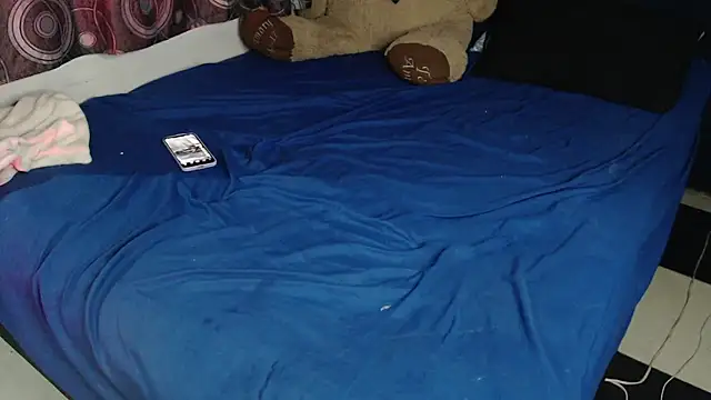 ANGELIQUE KLANE online show from April 18, 11:15 pm