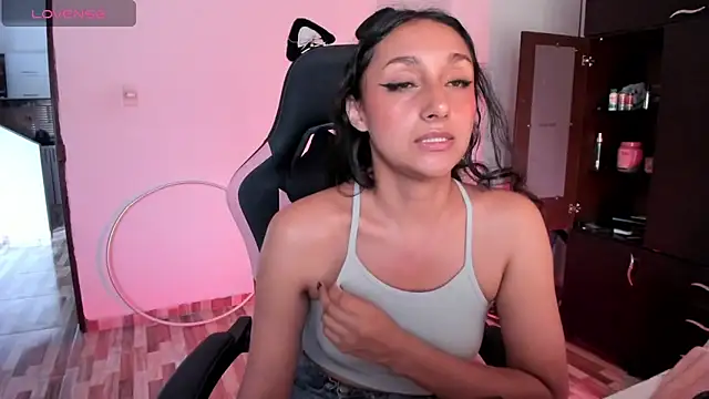 adrena 10 online show from April 15, 9:37 pm