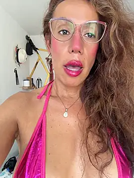 YOURSDEBORA online show from June 28, 8:59 pm