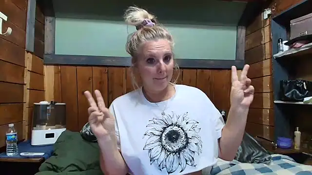 lisaxlovexxx online show from March 26, 2:14 am