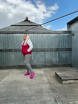 SabinaSweety online show from April 11, 1:04 pm