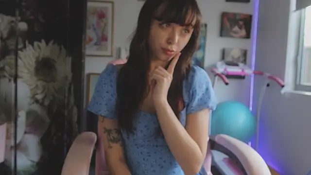 makiyahbelle online show from April 21, 5:36 am