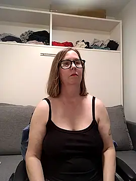 SweetandNaughty1 online show from June 11, 4:09 am