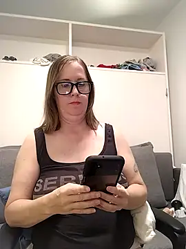 SweetandNaughty1 online show from May 8, 5:10 am