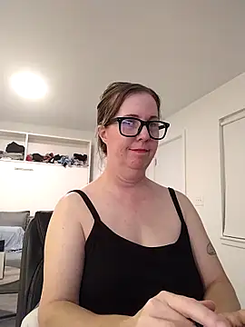 SweetandNaughty1 online show from May 12, 4:32 am