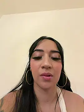 EmmyEvans1 online show from April 8, 7:49 pm