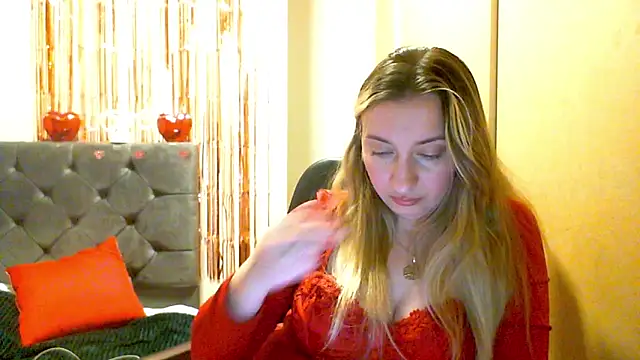 SusanCurt online show from March 6, 8:04 pm