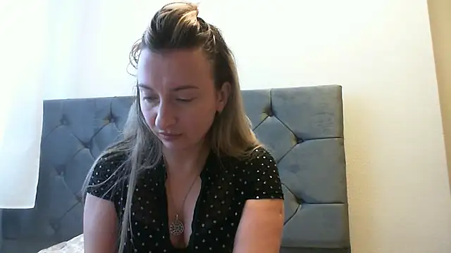 SusanCurt online show from December 17, 12:20 pm