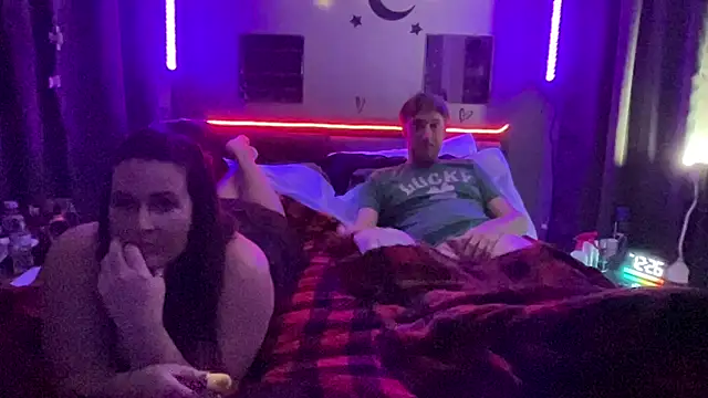 Dickandbigtitties2020 online show from April 8, 4:25 am