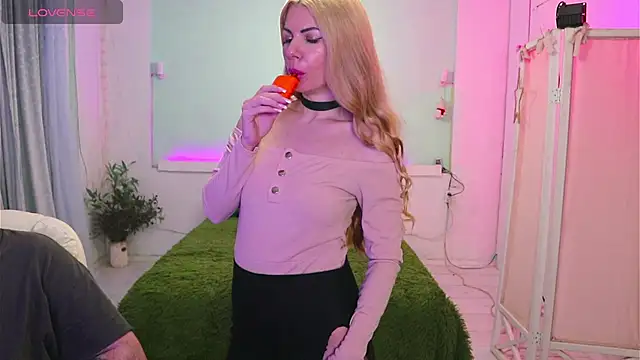 AlisaAleksandr online show from April 3, 4:49 pm