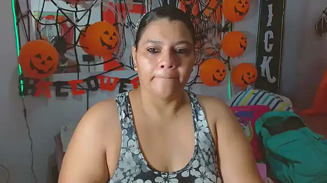 Selenna01 online show from October 27, 1:06 pm