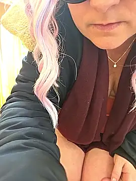 germanwoman01 online show from October 26, 11:16 am