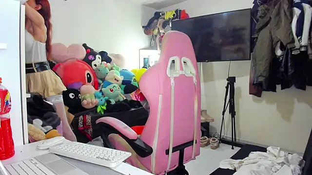 Lawrncesofiets online show from February 21, 8:42 pm