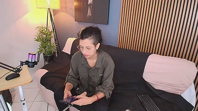 Andy  Nova online show from March 14, 4:35 am