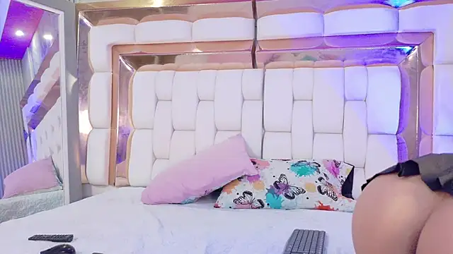 sexysistter online show from February 24, 12:26 pm