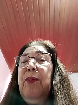 Vicky Rosse online show from March 4, 7:20 pm