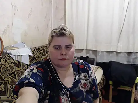 Ameliabusty online show from November 16, 7:14 pm