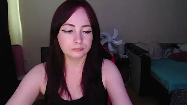 Laralianna online show from July 6, 1:49 pm