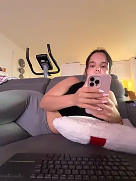 TheCinderella online show from April 10, 5:52 pm