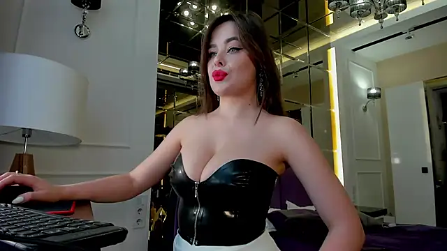 MistressMilana online show from July 31, 1:01 pm