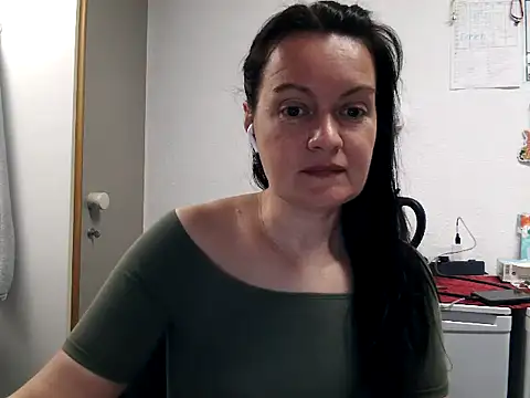 LoveNBloom online show from March 12, 7:05 pm