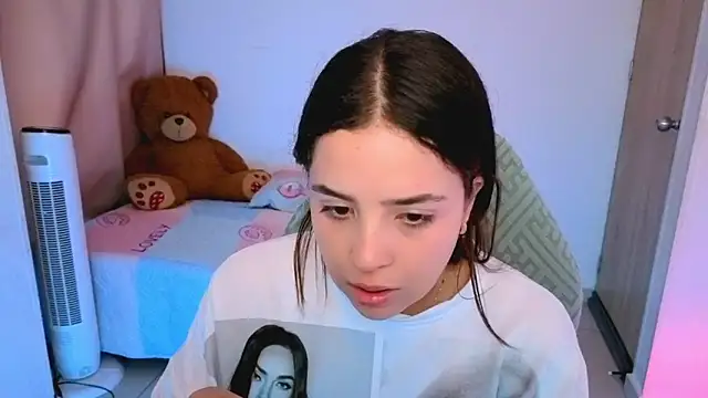  alicia z online show from April 6, 6:31 pm