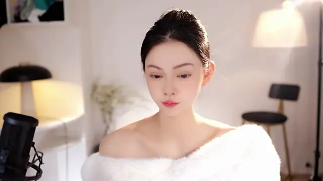 Ocean--Lili online show from February 25, 2:04 pm