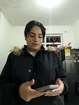 sherezahassler online show from February 25, 12:26 pm