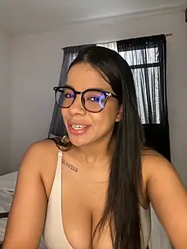 trianawhite online show from July 16, 3:38 pm