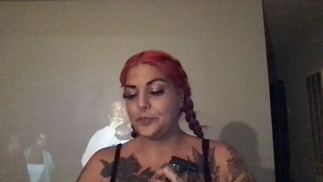 ShineyQuinn online show from February 26, 1:48 am