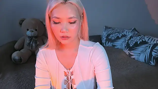 Amelie Di online show from December 21, 3:44 am