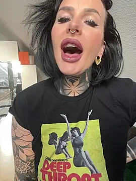 InkedBiitch online show from January 19, 10:00 am