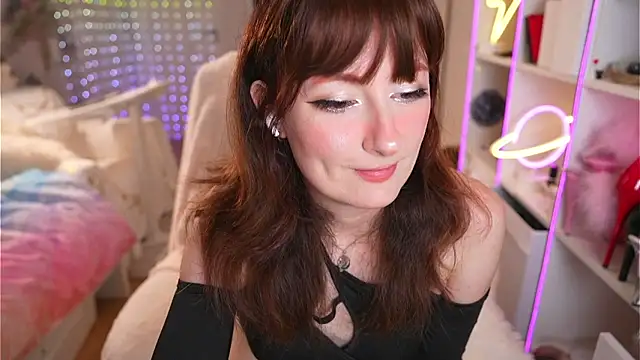 Cissy Glitter online show from April 18, 6:43 pm