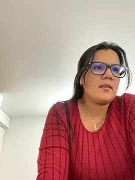 SWEETLILY18 online show from November 27, 9:28 pm