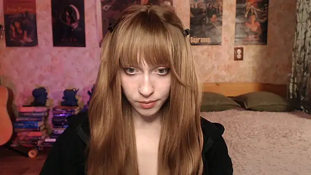 Friendly Ellie online show from March 12, 2:09 pm