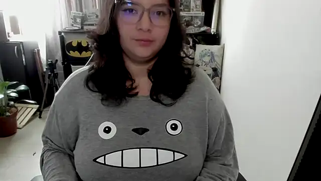 aika-dreams online show from March 28, 1:54 pm