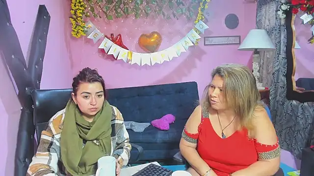 lesbiancuple online show from March 6, 12:00 pm