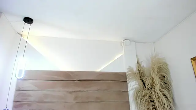 ValerieDiaz  online show from October 21, 12:31 pm