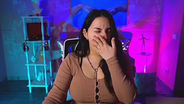 CeceliaJohnson online show from February 11, 8:16 am