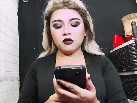 SexylongcockKIAts online show from November 4, 5:56 am