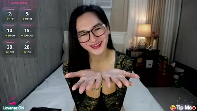 xAsianSweetHeart online show from April 10, 11:33 pm
