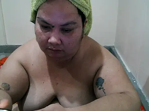 xxbigboootyxx online show from July 22, 1:01 pm