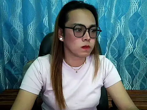 Your PrettyGirlxxx online show from September 25, 12:43 am