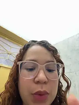 Lucyklein2022 online show from February 1, 5:44 pm