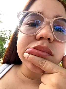 Lucyklein2022 online show from October 2, 9:09 pm