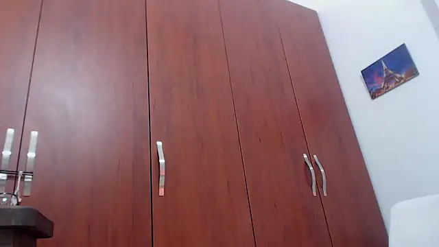 hornywife  online show from September 18, 7:23 pm